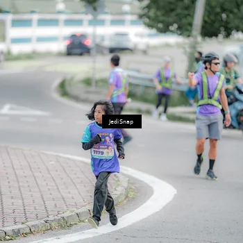 Runner Photo 8342739