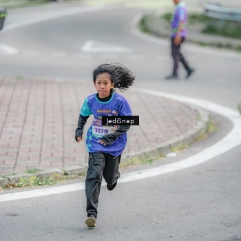 Runner Photo 8342784