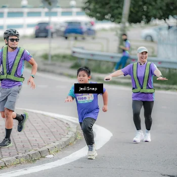 Runner Photo 8342832