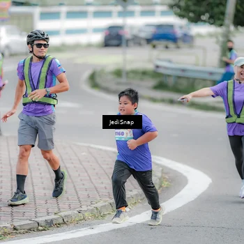 Runner Photo 8342833