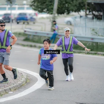 Runner Photo 8342842
