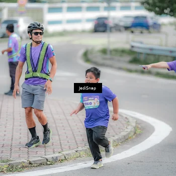 Runner Photo 8342885