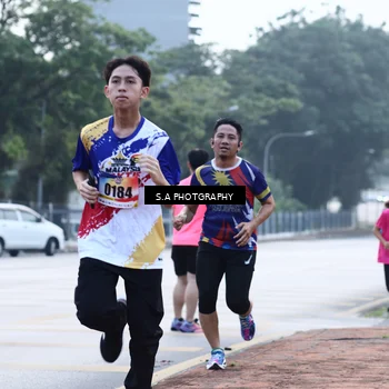Runner Photo 8342900