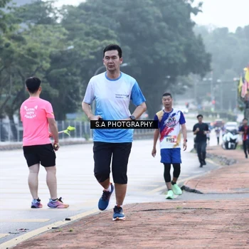 Runner Photo 8342968