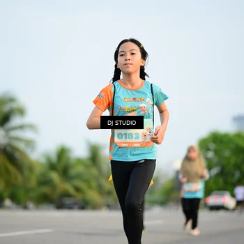 Runner Photo 8343002