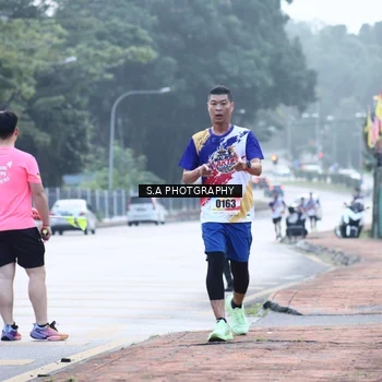 Runner Photo 8343018