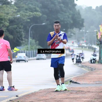 Runner Photo 8343041