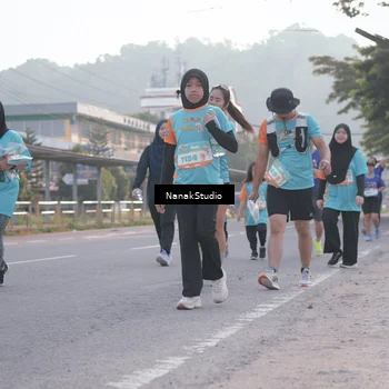Runner Photo 8343065