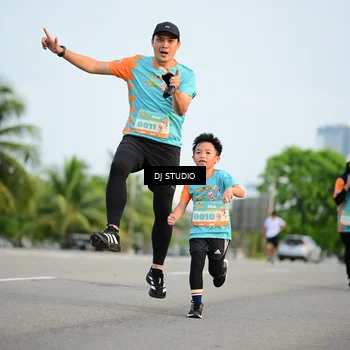 Runner Photo 8343074
