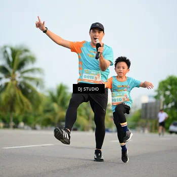 Runner Photo 8343080