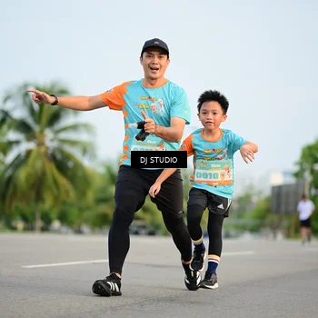 Runner Photo 8343100