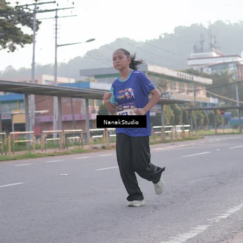 Runner Photo 8343110