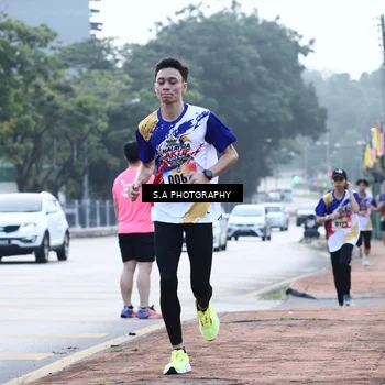 Runner Photo 8343248