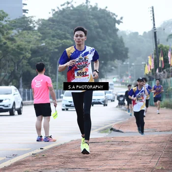 Runner Photo 8343250