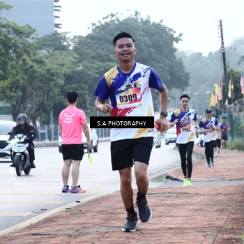 Runner Photo 8343254