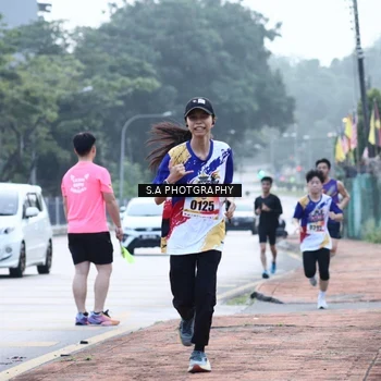 Runner Photo 8343272