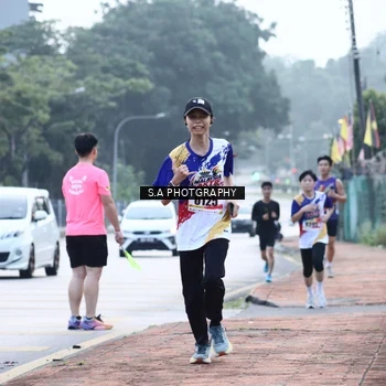 Runner Photo 8343273