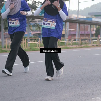 Runner Photo 8343345