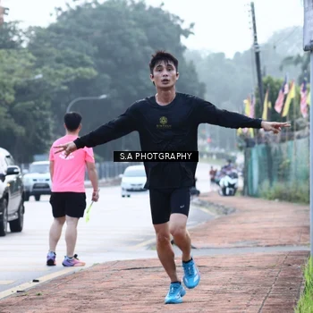 Runner Photo 8343372