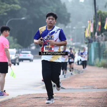 Runner Photo 8343472