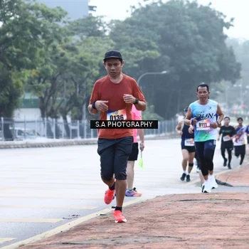 Runner Photo 8343473