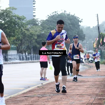 Runner Photo 8343536