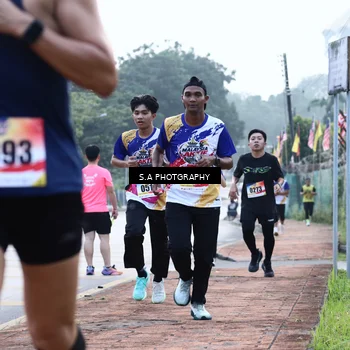 Runner Photo 8343559