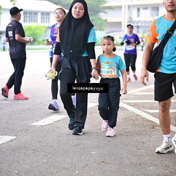 Runner Photo 8343775
