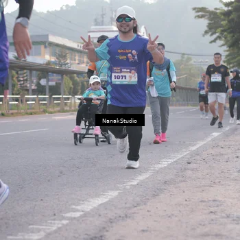 Runner Photo 8344019