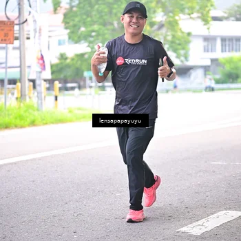 Runner Photo 8344056