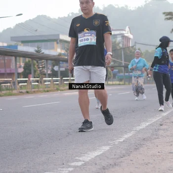 Runner Photo 8344078