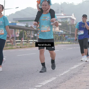 Runner Photo 8344237