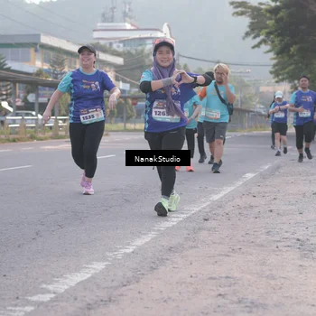 Runner Photo 8344388