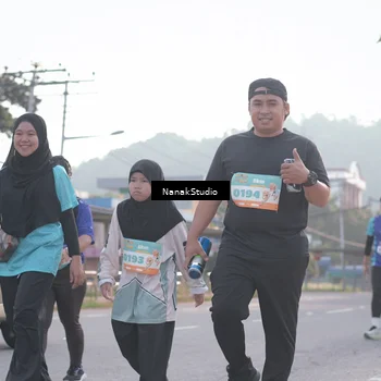 Runner Photo 8344755