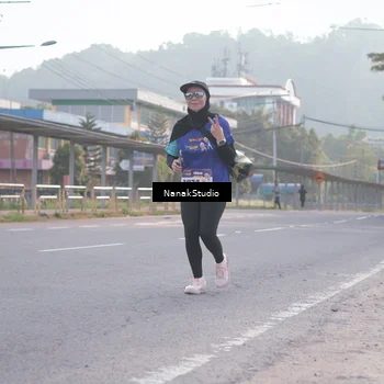 Runner Photo 8344919