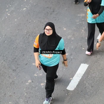 Runner Photo 8345004