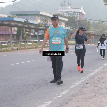Runner Photo 8345061