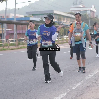 Runner Photo 8345216