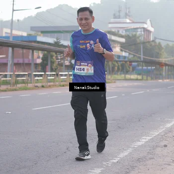 Runner Photo 8345468
