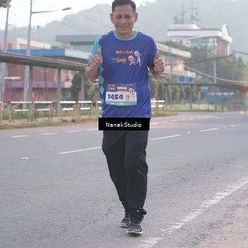 Runner Photo 8345474