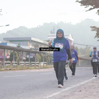Runner Photo 8345651