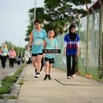 Runner Photo 8345675