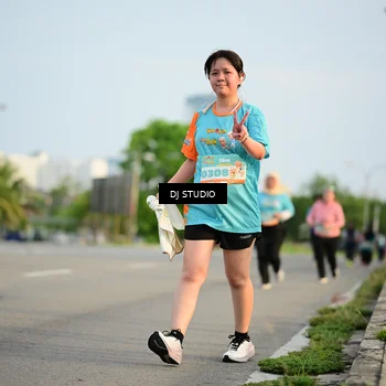Runner Photo 8345700