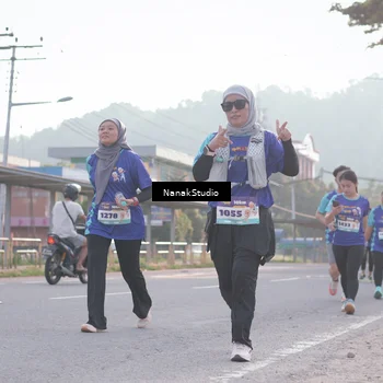 Runner Photo 8345710