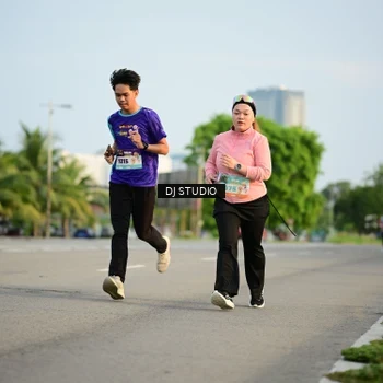 Runner Photo 8345748