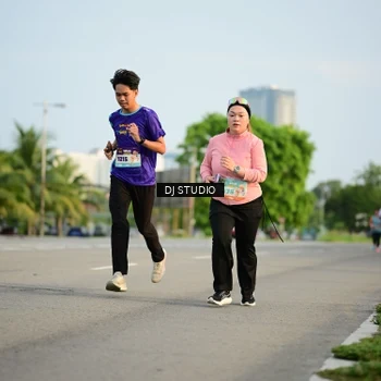 Runner Photo 8345752