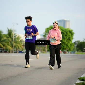 Runner Photo 8345757
