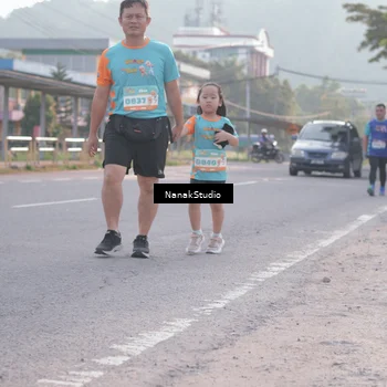 Runner Photo 8345772