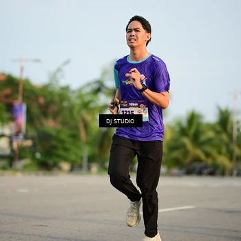 Runner Photo 8345776