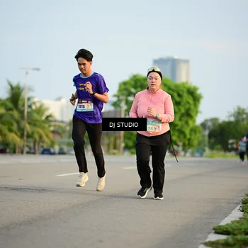 Runner Photo 8345780